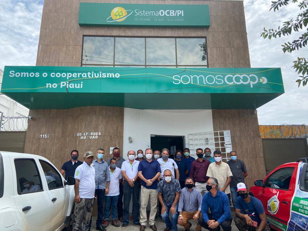 Cooperativas do Piauí tem nova diretoria com apoio do Vereador Leonardo Eulálio